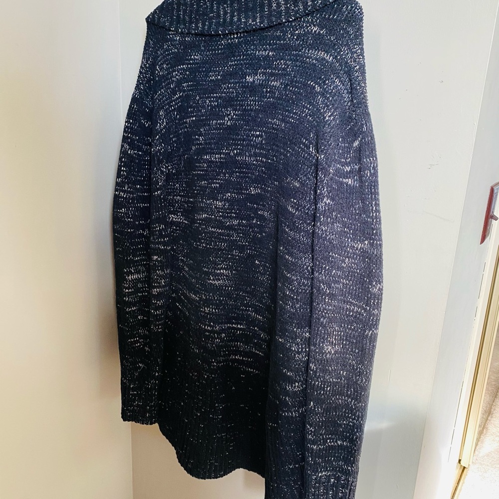 Sweater - Picture 3 of 3